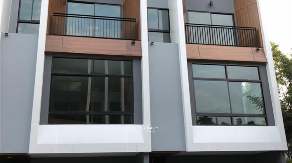 townhouse-for-sale-Arden-Phatthanakan-Th-660118-0005