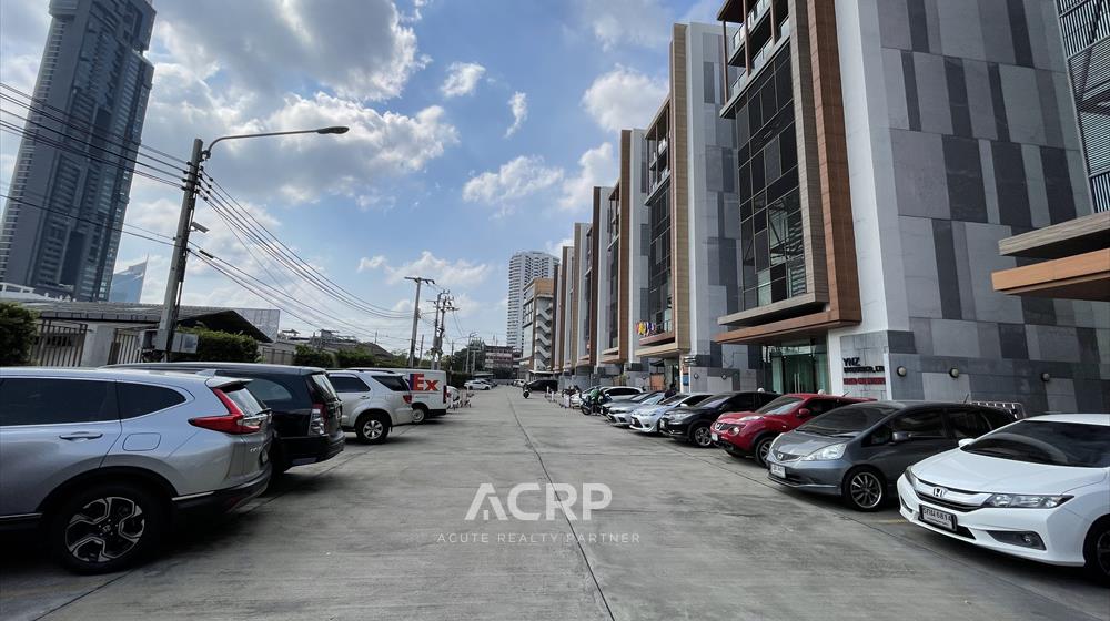 officebuilding-for-sale-Ob-670116-0001