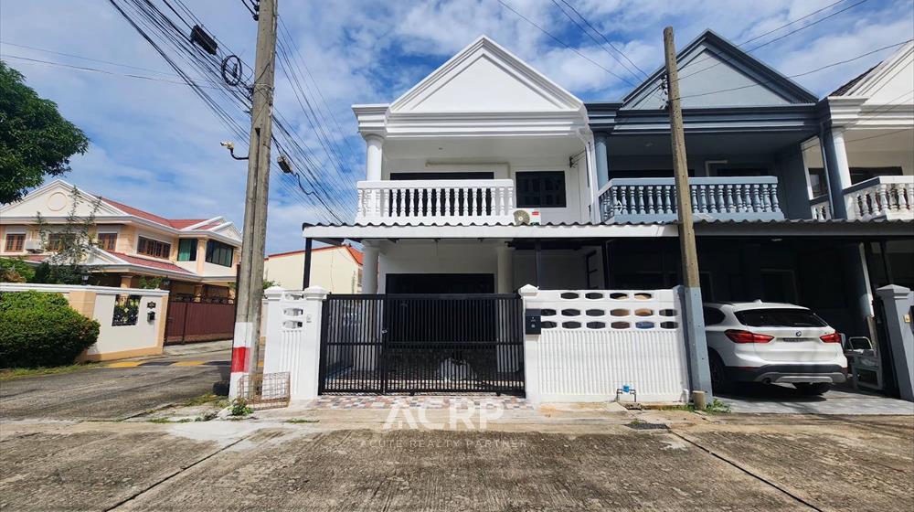 townhouse-for-rent-Th-680811-0001