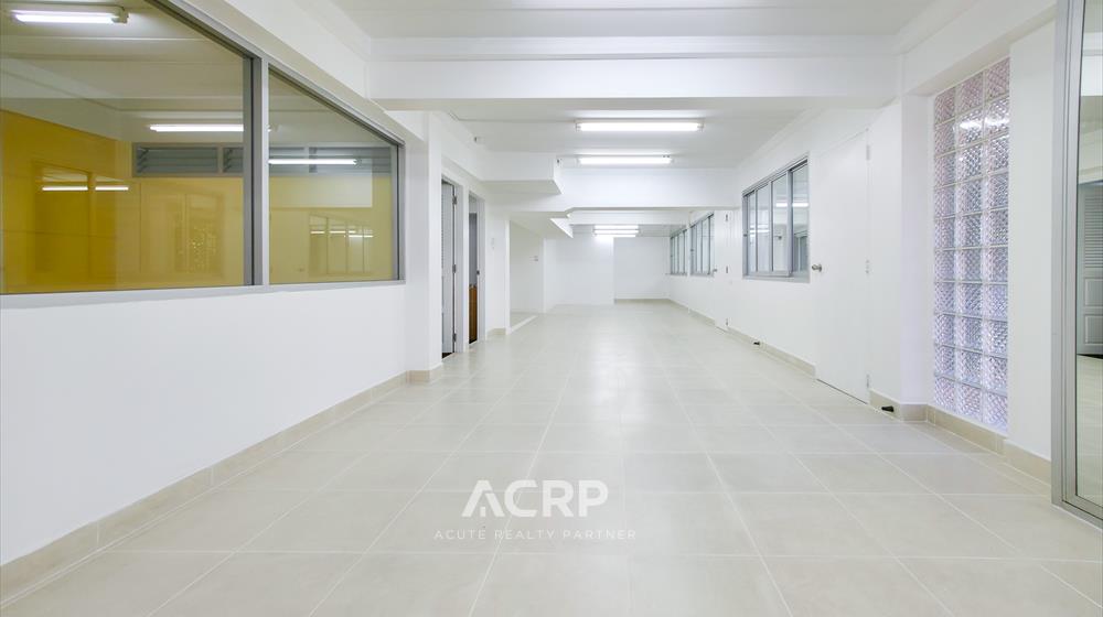 พื้นที่สำนักงาน-ให้เช่า-Os-690123-0001