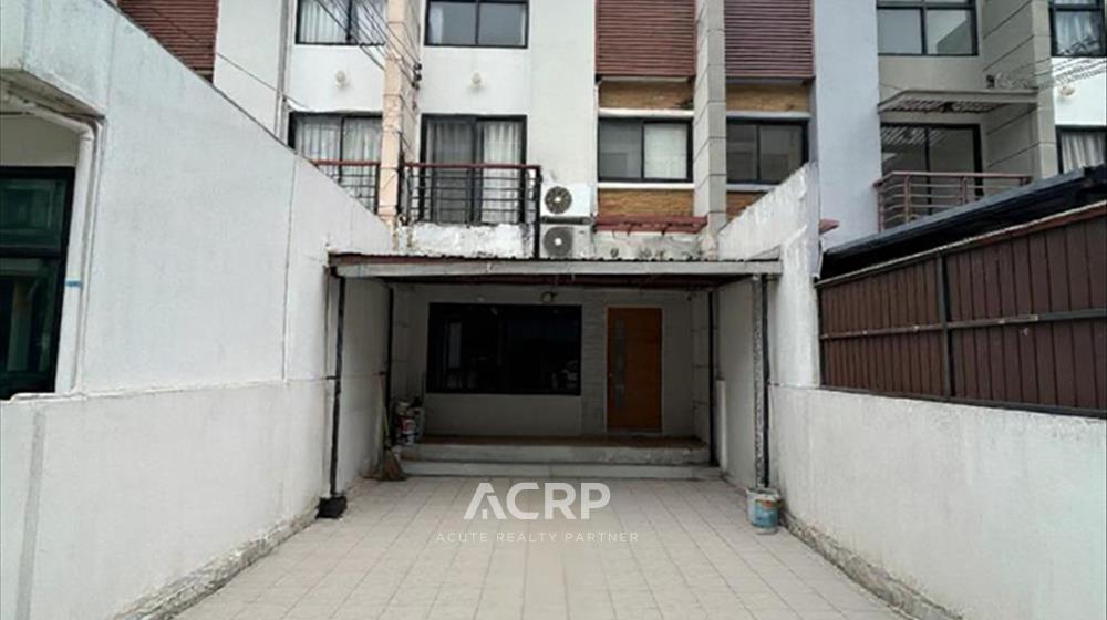 townhouse-for-sale-The-Enter-Th-690310-0007